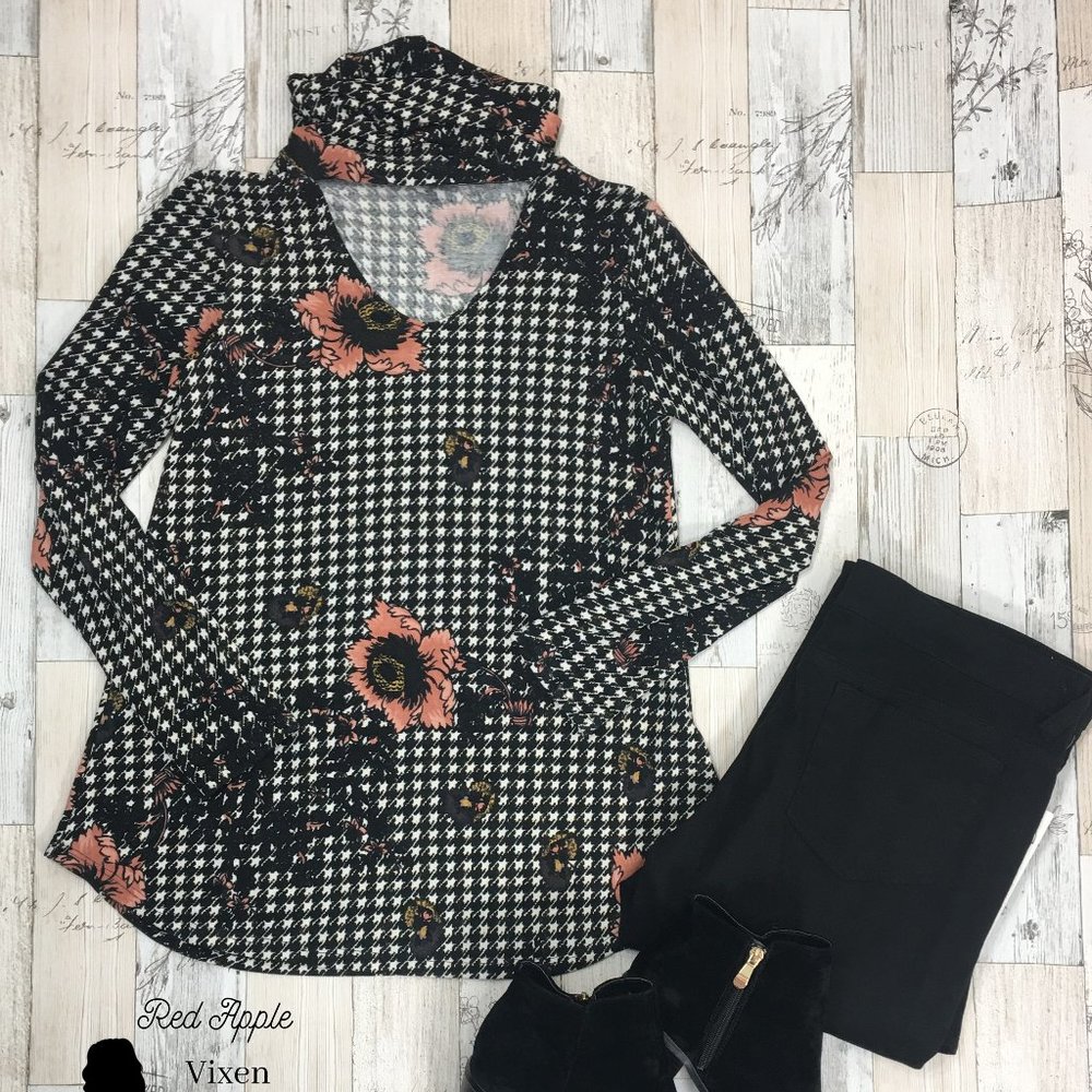 Drape Choker Neck Floral and Checker print top Size Medium
